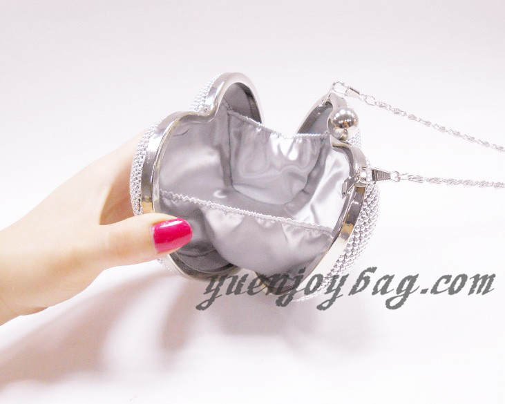 Ladies' Heart shaped aluminium beaded clutch bag interior Ladies' Heart shaped aluminium beaded clutch bag interior