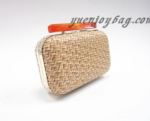 Gold metal frame clutch bag with knitted PU leather Gold metal frame clutch bag with knitted PU leather