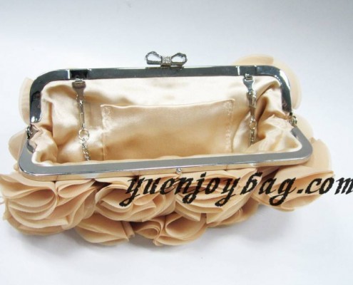 Beige chiffon satin flower bridal evening clutch bag from China manufacturer - lining view Beige chiffon satin flower bridal evening clutch bag from China manufacturer - lining view