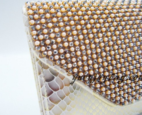 Wholesale Gold pearl rhinestone diamond snake skin PU leather women's evening clutch handbags from China manufacturer - detail view Wholesale Gold pearl rhinestone diamond snake skin PU leather women's evening clutch handbags from China manufacturer - detail view