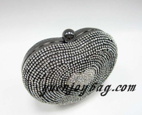 Brand new Women's heart shaped rhinestone diamond evening bags - top view Brand new Women's heart shaped rhinestone diamond evening bags - top view
