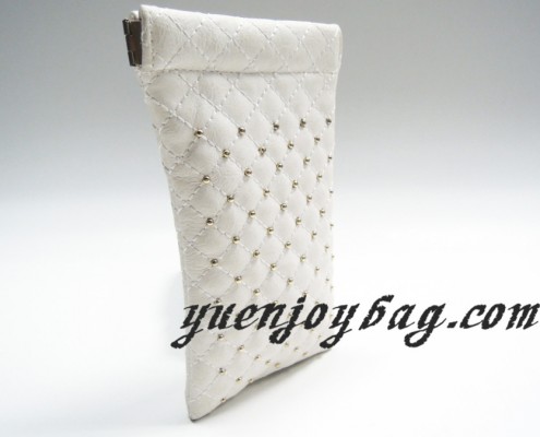 White PU leather rivet cell phone case for Iphone 5s Samsung