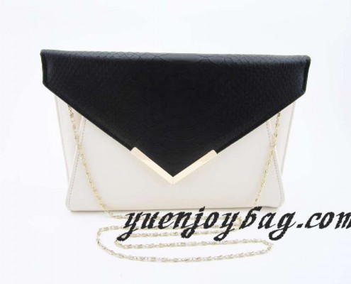 Black and Beige Envelope Arrow Flap Front Snake Skin PU Leather Crossbody Clutch Bag Black and Beige Envelope Arrow Flap Front Snake Skin PU Leather Crossbody Clutch Bag