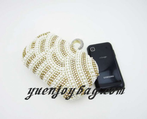 Ladies Finger Rings Clasp Pearl Bead Rhinestone Bridal handbag Wedding Clutch Bag - contrast with mobile Ladies Finger Rings Clasp Pearl Bead Rhinestone Bridal handbag Wedding Clutch Bag - contrast with mobile